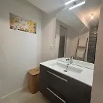 Appartement Chez Cricri, Modern Bizanet