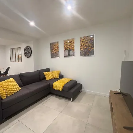 Chez Cricri, Modern * Bizanet