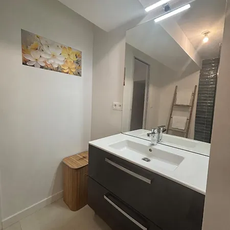 Apartament Chez Cricri, Modern Bizanet