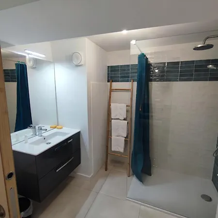 Chez Cricri, Modern Appartement *