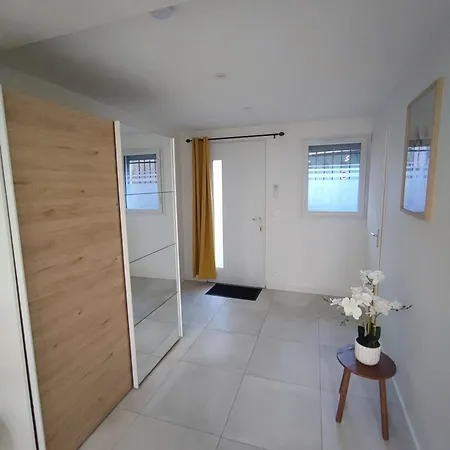 Chez Cricri, Modern Appartement *