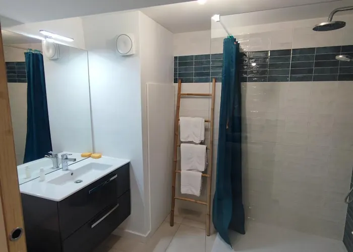 Chez Cricri, Modern Appartement *